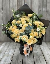 Букет цветов из:  Розы и Лизиантусы #REPLACE_PRED# Ельники