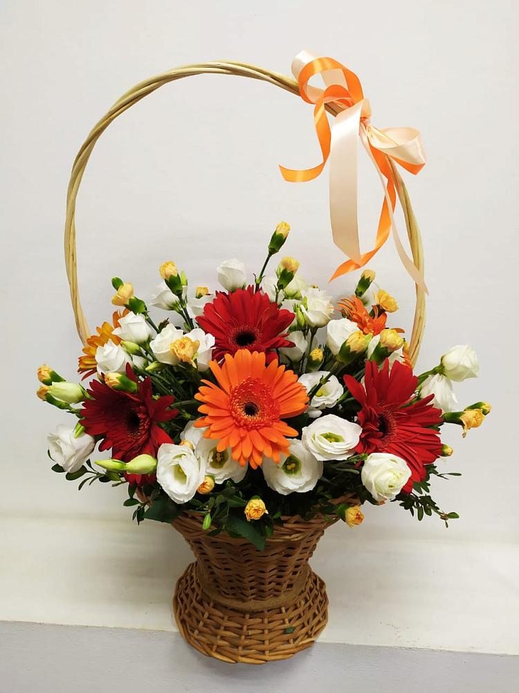 Цветочная композиция из Герберы и Хризантемы в корзине в Ельники