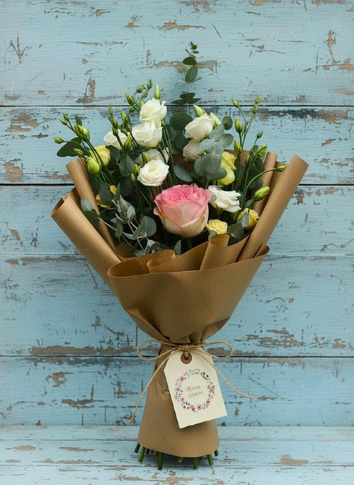 Букет цветов из: Розы и Лизиантусы в Ельники