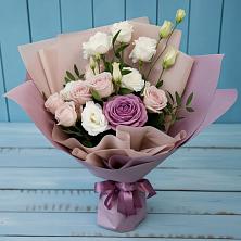 Букет цветов из:  Розы и Лизиантусы в Ельники