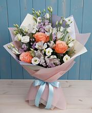 Букет цветов из:  Лизиантусы, Розы, Альстромерии и Гипсофила в Ельники