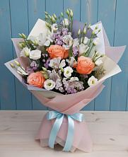 Букет цветов из:  Лизиантусы, Розы, Альстромерии и Гипсофила в Ельники