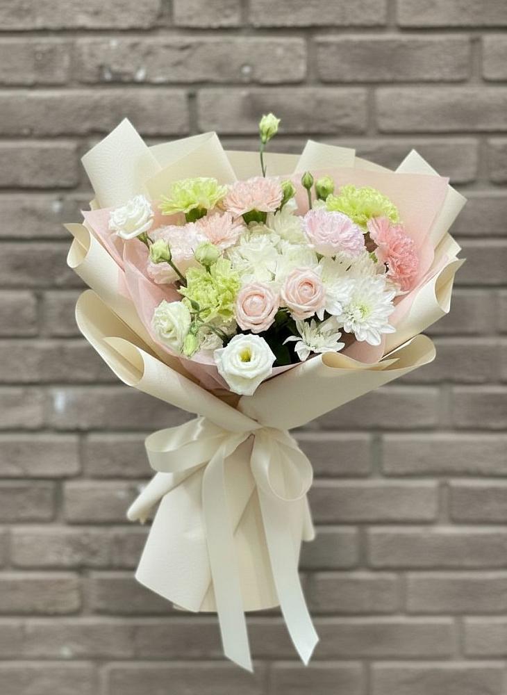 Букет цветов из: Гвоздики, Розы, Лизиантусы и Хризантемы в Ельники