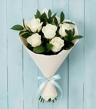 Букет цветов из:  Розы #REPLACE_PRED# Ельники