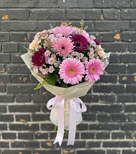 Букет цветов из:  Герберы и Хризантемы #REPLACE_PRED# Ельники
