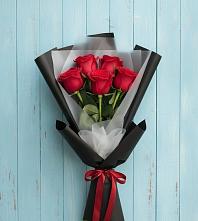 Букет цветов из:  Розы #REPLACE_PRED# Ельники