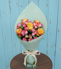 Букет цветов из:  Розы #REPLACE_PRED# Ельники